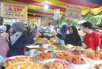 Pasar takjil di RTH Imam Bonjol. (Sumber foto: Web Pemko Padang)
