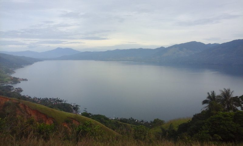 Danau Singkarak (  Sumber : WIikipedia)