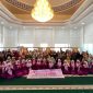 Badan Kerja Sama Organisasi Wanita (BKOW) Provinsi Sumatera Barat menginisiasi kegiatan bakti sosial bertajuk “Ramadan Berbagi” yang digelar di Masjid Baitul Aulia, Kompleks Kantor Gubernur Sumbar, Rabu (11/3/2026).