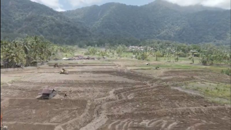 Dampak banjir bandang yang melanda Kabupaten Agam beberapa bulan lalu merusak sekitar 605 hektare lahan persawahan, Pemerintah Lakukan Rehabilitasi.