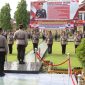 Kepolisian Resor (Polres) Pasaman Barat, Polda Sumatera Barat menggelar upacara pelantikan dan serah terima jabatan (Sertijab) sejumlah Pejabat Utama (PJU) dan Kapolsek jajaran di halaman Mako Polres Pasaman Barat, Sabtu (7/3/2026) sore.