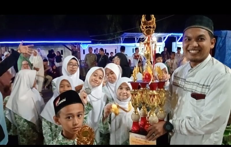Musabaqah Tilawatil Qur’an (MTQ) XIII tahun 2026 tingkat SD dan SMP se-Nagari Ophir, Kecamatan Luhak Nan Duo, Kabupaten Pasaman Barat, resmi ditutup pada Jumat (6/3/2026) malam.