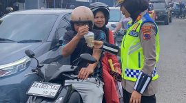 Satuan Polisi Lalu Lintas (Satlantas) Polres Pasaman Barat, Sumatera Barat (Sumbar), menggelar patroli jelang buka puasa (Jelbusa) dan membagikan takjil kepada masyarakat.