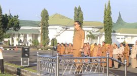 Sekretaris Daerah Pasaman Barat, Doddy San Ismail menyampaikan bahwa kebijakan ini bertujuan menjaga produktivitas pemerintahan sekaligus memastikan pelayanan kepada masyarakat tetap berjalan optimal selama masa libur panjang.