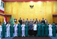 Pemerintah Kabupaten Pasaman Barat menggelar serah terima jabatan (sertijab) enam camat di Aula Kantor Bupati, Jumat (13/3/2026). Kegiatan tersebut juga dirangkai dengan pelantikan Ketua TP-PKK di enam kecamatan.