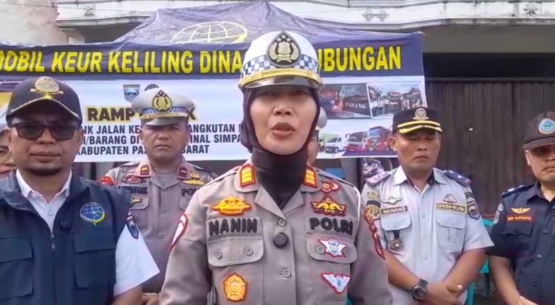 Tim gabungan melakukan pemeriksaan angkutan Lebaran di Terminal Simpang Empat, Kabupaten Pasaman Barat, Senin pagi, (9/3/2026).