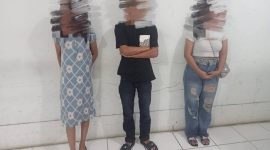 Satuan Polisi Pamong Praja (Satpol PP) dan Pemadam Kebakaran Kabupaten Pasaman Barat melakukan patroli serta penertiban terhadap kafe karaoke yang masih beroperasi pada dini hari, Minggu (26/4/2026). Pengunjung dan pemilik kafe diamankan.