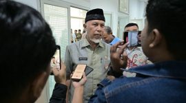 Gubernur Sumatera Barat (Sumbar), Mahyeldi Ansharullah mengingatkan seluruh Bupati dan Walikota di Sumbar untuk segera mengambil langkah konkret dalam penertiban dan pencegahan aktivitas Pertambangan Tanpa Izin (PETI) di wilayahnya masing-masing.