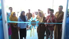Pemerintah Kabupaten Pasaman Barat meresmikan Dapur Makan Bergizi Gratis (MBG) yang dikelola Yayasan Cahaya Langowan Nusantara di Nagari Lingkuang Aua Bandarejo, Kecamatan Pasaman, Senin (27/4/2026).