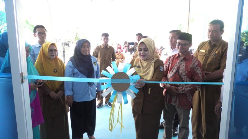 Pemerintah Kabupaten Pasaman Barat meresmikan Dapur Makan Bergizi Gratis (MBG) yang dikelola Yayasan Cahaya Langowan Nusantara di Nagari Lingkuang Aua Bandarejo, Kecamatan Pasaman, Senin (27/4/2026).