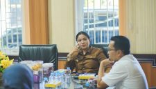 Pertemuan Bupati Annisa Suci Ramadhani dengan Kepala Balai Pelaksanaan Jalan Nasional (BPJN) Sumatera Barat, Elsa Putra Friandi, S.T., M.Sc., M.Eng., pada Senin (27/4/2026).