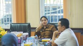 Pertemuan Bupati Annisa Suci Ramadhani dengan Kepala Balai Pelaksanaan Jalan Nasional (BPJN) Sumatera Barat, Elsa Putra Friandi, S.T., M.Sc., M.Eng., pada Senin (27/4/2026).
