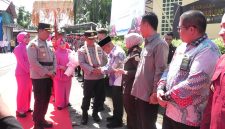Kedatangan Kapolda Sumatera Barat Irjen Pol. Gatot Tri Suryanta di Markas Komando (Mako) Polres Pasaman Barat, Kamis (30/4/2026), disambut meriah oleh Bupati Pasaman Barat Yulianto bersama Kapolres Pasaman Barat AKBP Agung Tribawanto serta jajaran Forkopimda setempat.