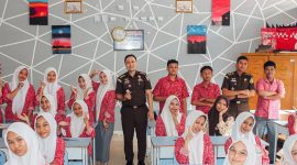Kejaksaan Tinggi Sumatera Barat kembali menunjukkan komitmennya dalam memperkuat pendidikan karakter dan kesadaran hukum di kalangan pelajar melalui program “Jaksa Mengajar”, Rabu (15/4/2026).