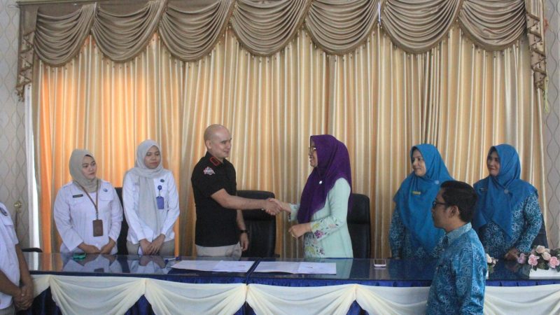 TP PKK Pasaman Barat bersama BNNK Pasaman Barat menandatangani perjanjian kerja sama dalam upaya memperkuat pencegahan dan rehabilitasi penyalahgunaan narkotika, Rabu (22/4/2026).