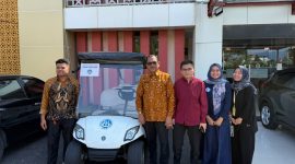 UPT Asrama Haji Padang menerima bantuan satu unit mobil buggy car yang akan digunakan untuk mendukung mobilitas calon jemaah haji, khususnya bagi jemaah lanjut usia saat memasuki area embarkasi.