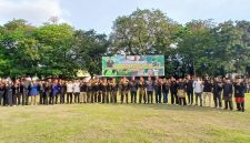 Panglima Komando Daerah Militer (Pangdam) XX/Tuanku Imam Bonjol, Mayor Jenderal TNI Arief Gajah Mada, S.E.,M.M. resmi mengukuhkan pencak silat militer di Sport Center Kodam XX/TIB, Kamis (23/4/2026).