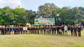 Panglima Komando Daerah Militer (Pangdam) XX/Tuanku Imam Bonjol, Mayor Jenderal TNI Arief Gajah Mada, S.E.,M.M. resmi mengukuhkan pencak silat militer di Sport Center Kodam XX/TIB, Kamis (23/4/2026).