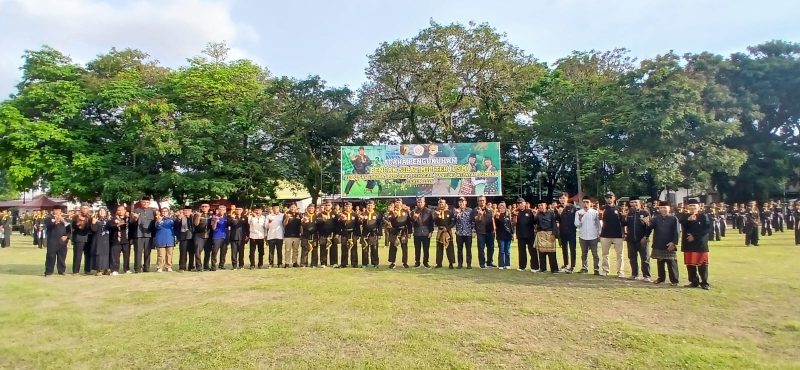 Panglima Komando Daerah Militer (Pangdam) XX/Tuanku Imam Bonjol, Mayor Jenderal TNI Arief Gajah Mada, S.E.,M.M. resmi mengukuhkan pencak silat militer di Sport Center Kodam XX/TIB, Kamis (23/4/2026).