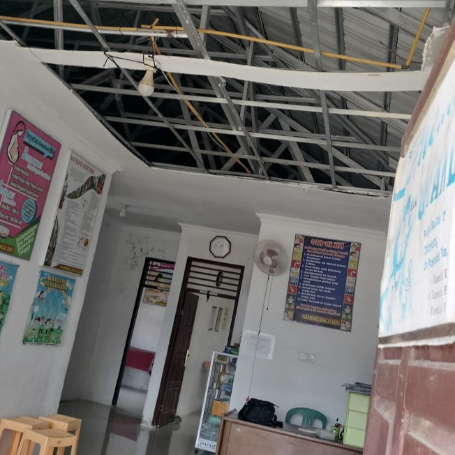 Pemerintah Kabupaten Pasaman Barat mempercepat rehabilitasi dan rekonstruksi fasilitas kesehatan yang terdampak bencana.