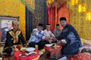 Suasana kebersamaan dan kentalnya nilai adat mewarnai syukuran batagak kudo-kudo Masjid Multazam Istana Tuanku Bosa Kabuntaran Talu.