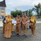 Korpri Pasaman Barat menyalurkan bantuan kepada ASN dan keluarga ASN secara simbolis pada Apel Pagi Gabungan Organisasi Perangkat Daerah (OPD) di halaman Kantor Bupati Pasaman Barat, Senin (11/5/2026).