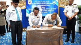 Kantor Wilayah Direktorat Jenderal Imigrasi Sumatera Barat resmi menjalin kerja sama dengan Pemerintah Kabupaten Tanah Datar melalui penandatanganan Nota Kesepahaman (MoU) dan Perjanjian Kerja Sama (PKS) terkait sinergi pelayanan keimigrasian, Rabu (20/5/2026).