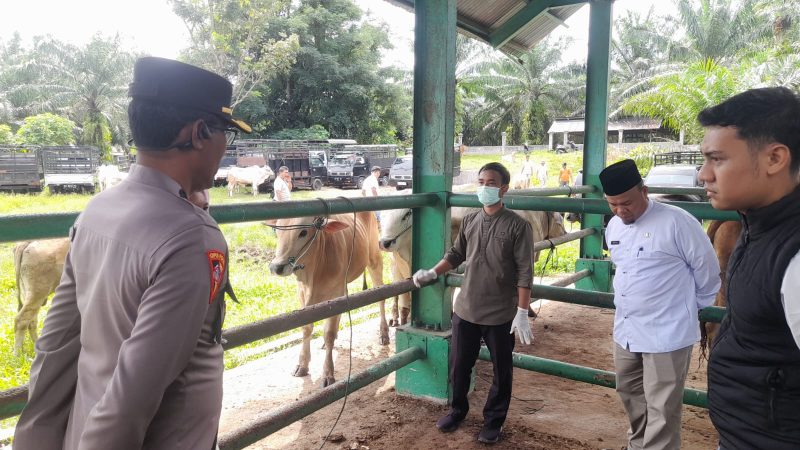 Kepolisian Resor (Polres) Pasaman Barat, Sumatera Barat (Sumbar), mengajak masyarakat untuk meningkatkan kewaspadaan terhadap aksi pencurian hewan ternak menjelang hari raya Iduladha 1447 H/2026 M.