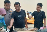 Dua warga Pasaman ditemukan meninggal dunia di kolam penampungan getah karet yang berada di Jorong Rimbo Janduang, Nagari Lingkuang Aua Baru, Kecamatan Pasaman, Kabupaten Pasaman Barat, Sabtu (23/5/2026).