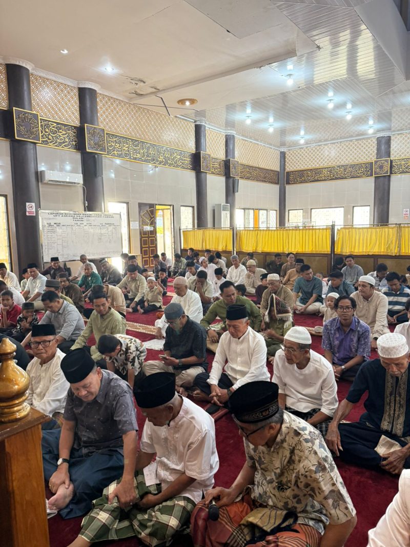 Pelaksanaan Shalat Idul Adha 1447 Hijriah di Masjid Darul Hujjaj Asrama Haji Kelas I Padang berlangsung khidmat, Rabu (27/5/2026).