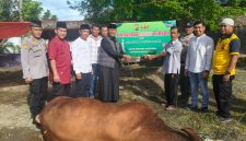 Polsek Koto Tangah, Kota Padang, melaksanakan penyembelihan hewan kurban sebanyak 9 ekor sapi dan 7 ekor kambing di lingkungan Mapolsek Koto Tangah, Kamis, (28/5/2026).