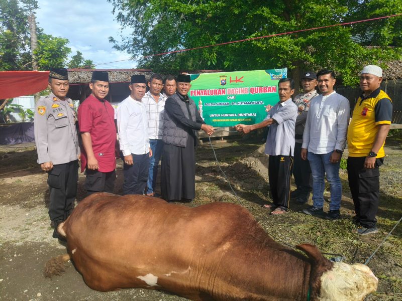 Polsek Koto Tangah, Kota Padang, melaksanakan penyembelihan hewan kurban sebanyak 9 ekor sapi dan 7 ekor kambing di lingkungan Mapolsek Koto Tangah, Kamis, (28/5/2026).