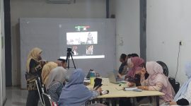Badan Pengawas Pemilihan Umum (Bawaslu) Kabupaten Pasaman Barat menggelar rapat internal terkait pengelolaan kehumasan, peliputan dan dokumentasi, serta pelayanan informasi publik, Kamis (21/5/2026), di kantor Bawaslu setempat.