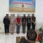 Satuan Polisi Pamong Praja (Satpol PP) Kabupaten Pasaman Barat melakukan penggerebekan terhadap sebuah kafe di Padang Tujuh, Kecamatan Pasaman, Kamis dini hari (22/5/2026). Tindakan ini berawal dari laporan masyarakat yang resah atas aktivitas di lokasi tersebut.  