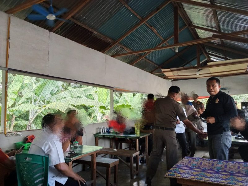 Pemerintah Kabupaten Pasaman Barat memperketat pengawasan terhadap disiplin aparatur sipil negara (ASN) dengan menggelar inspeksi mendadak (sidak) di sejumlah titik pada Rabu (3/6/2026).