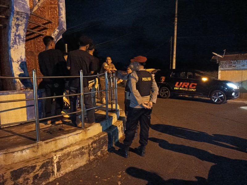 Tim Unit Reaksi Cepat (URC) Satuan Reserse Kriminal (Satreskrim) Polres Pasaman Barat melaksanakan patroli dan monitoring di sejumlah lokasi yang dinilai rawan terjadinya kejahatan jalanan serta tindak pidana 3C (Curat, Curas, dan Curanmor), Jumat (5/6/2026) dini hari.