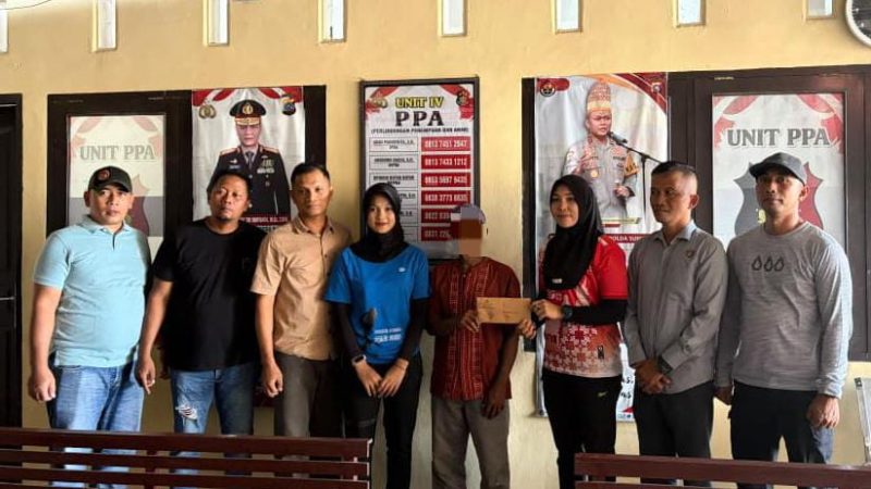Satuan Reserse Kriminal (Satreskrim) Polres Pasaman Barat meringkus seorang lelaki paruh baya berinisial MW (59), yang diduga melakukan tindak pidana persetubuhan terhadap anak di bawah umur, Kamis (11/6/2026).