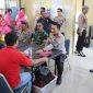 Suasana haru dan semangat kebersamaan mewarnai kegiatan bakti kesehatan yang digelar Polres Pasaman Barat dalam rangka Hari Bhayangkara ke-80, Kamis (18/6/2026).