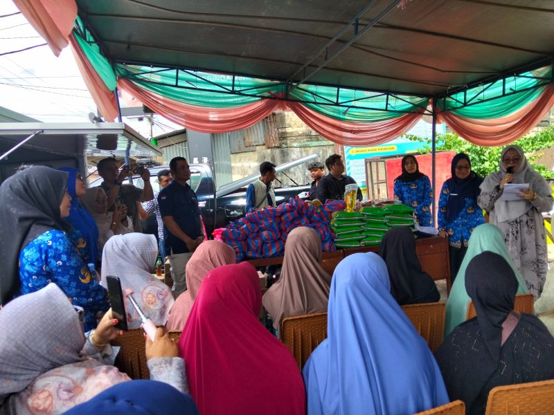Pemerintah Kabupaten Pasaman Barat bersama Bank Indonesia Perwakilan Sumatera Barat dan Perum Bulog Cabang Bukittinggi menggelar Gerakan Pangan Murah (GPM) di dua kecamatan sebagai upaya menjaga stabilitas harga pangan dan mengendalikan inflasi daerah.