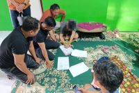 Tim Unit Reaksi Cepat (URC) Satuan Reserse Kriminal (Satreskrim) Polres Pasaman Barat berhasil menangkap seorang pria yang diduga sebagai pelaku tindak pidana pencurian sepeda motor disertai kekerasan terhadap korban Alfino Fajri. Pelaku berinisial RF (30) ditangkap di rumahnya yang berada di Jorong Padang Tujuh, Nagari Aur Kuning, Kecamatan Pasaman, Kabupaten Pasaman Barat, Kamis (25/6/2026) sekitar pukul 17.40 WIB.