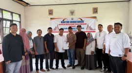 penuh semangat dan kehangatan menyelimuti proses pendaftaran bakal calon Wali Nagari Jambak Selatan, pada hari Sabtu, 18 Juli 2018. Sosok Jevin Amillga, S.H secara resmi menyerahkan berkas pendaftarannya untuk maju dalam kontestasi Pemilihan Wali Nagari (Pilwana) setempat.
