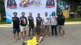 Tim Klewang Satreskrim Polresta Padang berhasil meringkus seorang pria paruh baya pelaku pencurian dengan modus berpura-pura menjadi pembeli.