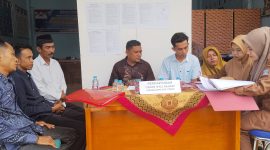Musmulyadi resmi menyerahkan berkas pencalonannya ke Sekretariat Panitia Pemilihan Wali Nagari (PPWN).