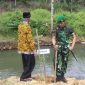 Memperingati HUT ke-1 Kodam XX/Tuanku Imam Bonjol sekaligus menyemarakkan HUT ke-81 Kemerdekaan RI, Kodim 0305/Pasaman menggelar aksi penanaman bibit bambu dan tanaman produktif di bantaran Sungai Pasanggiang, Nagari Talu, Kecamatan Talamau, Pasaman Barat, Rabu (12/8/2026).