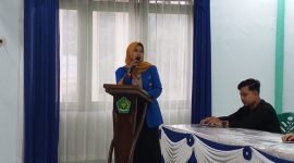 Ketua KOPRI PC PMII Pasaman Barat, Sahabati Imelia Siska Putri, dalam sambutannya di hadapan 30 kader.