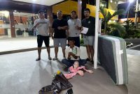 Tim Klewang Satuan Reserse Kriminal (Sat Reskrim) Polresta Padang berhasil meringkus seorang pria berinisial MA (27), residivis kasus pencurian yang kembali beraksi. Tersangka ditangkap karena terlibat dalam pencurian satu unit telepon genggam di ruang tunggu ICU Rumah Sakit Islam (RSI) Ibnu Sina, Padang.