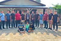 Satuan Reserse Kriminal Polres Pasaman Barat melalui Tim Opsnal yang backup oleh Unit Reskrim Polsek Sungai Beremas, berhasil menangkap empat orang terduga pelaku pemerkosaan secara bersama-sama.