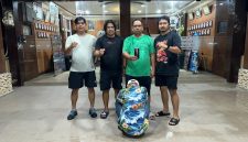 Seorang pemuda berinisial VR (22) yang bekerja sebagai sopir tak berkutik saat diringkus Tim Klewang Satuan Reserse Kriminal (Satreskrim) Polresta Padang di kediamannya, kawasan Lubuk Begalung, Kota Padang.