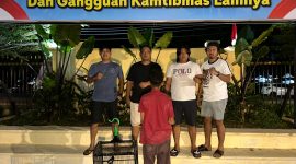 Tim Klewang dan Opsnal Satuan Reserse Kriminal (Satreskrim) Polresta Padang berhasil membekuk seorang Anak yang Berkonflik dengan Hukum (ABH) berinisial FA (16) yang diduga terlibat dalam tindak pidana pencurian dengan pemberatan (curat).