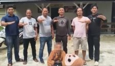 Tim Opsnal Satuan Reserse Kriminal (Sat Reskrim) Kepolisian Resor (Polres) Pasaman Barat berhasil meringkus tersangka berinisial D (63) alias Unyil dalam sebuah penangkapan dramatis di kawasan Pasar Talu, Kecamatan Talamau, Kabupaten Pasaman Barat, pada Rabu (16/9/2026) sekitar pukul 12.26 WIB.